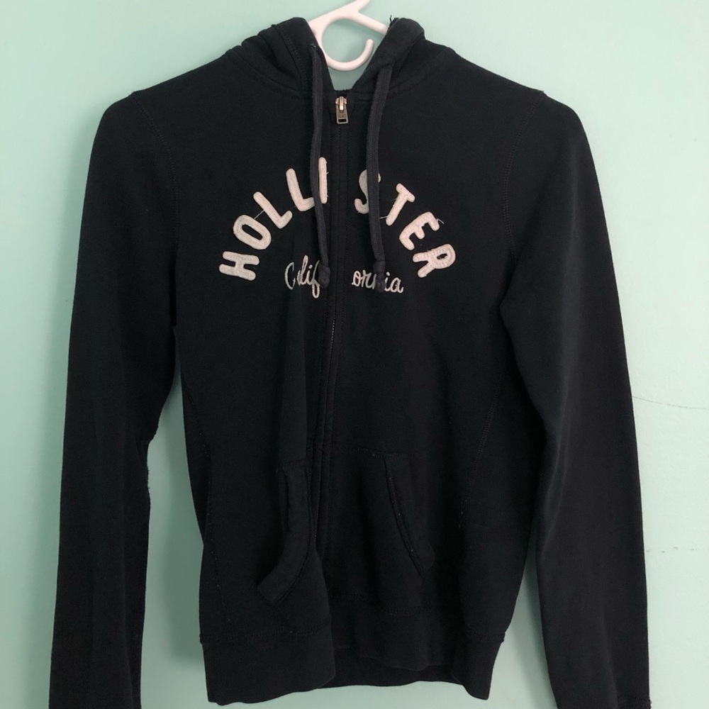 black Hollister zip up sweatshirt